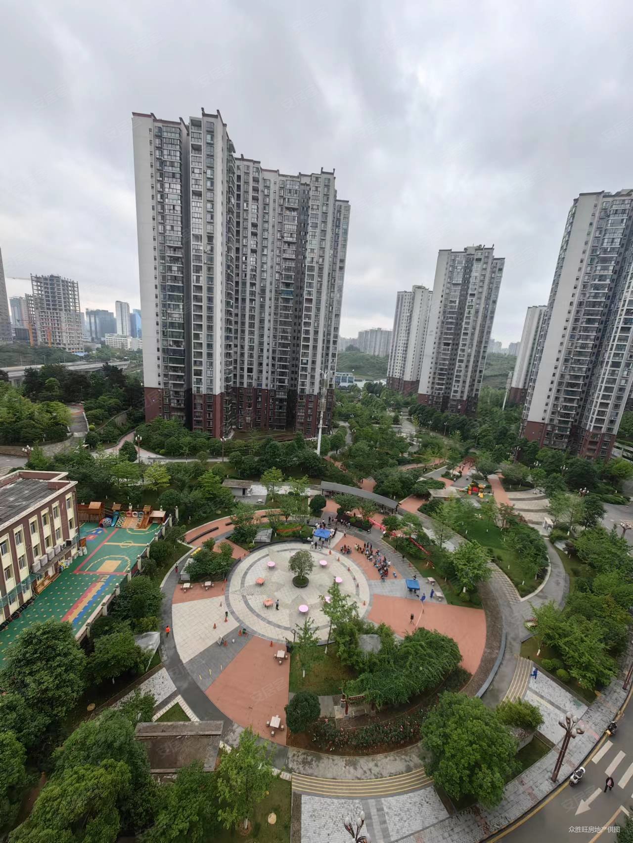 南北通透 可随时过户,观山小区二手房,200万,3室2厅,2卫,124平米