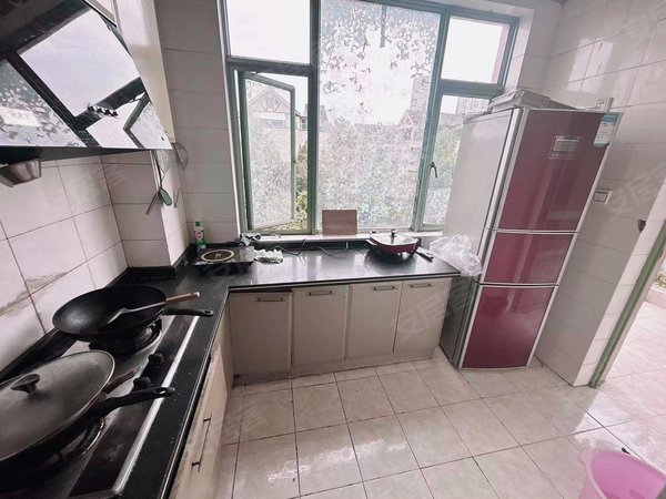 成都高新区中和怡丰花园四河地铁口 带超大阳台 可月付无中介 近天府