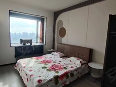 丹东振兴六纬路小学学区月亮岛后侧 江景房 出租 七号公馆 精装一室出租房源真实图片