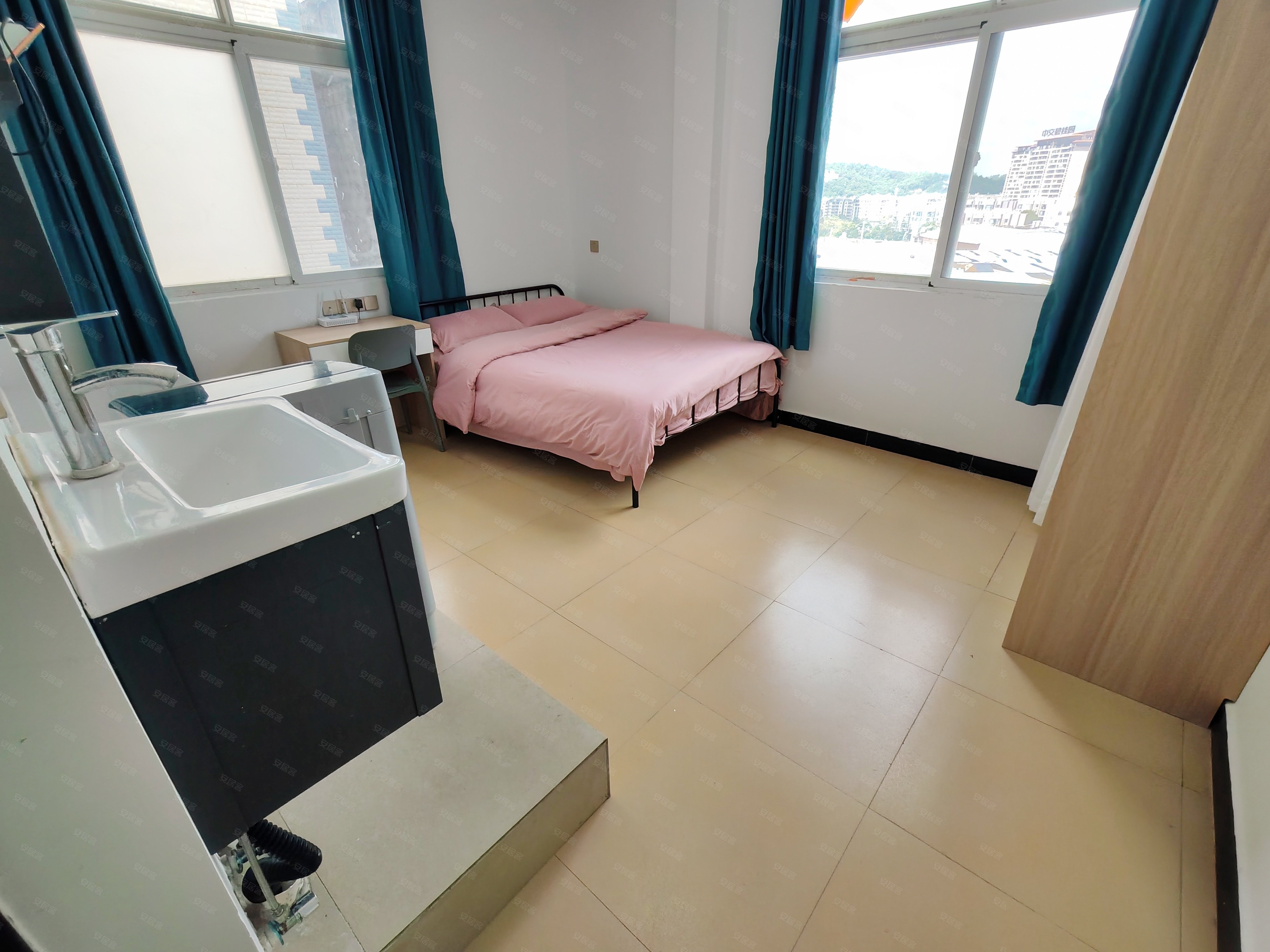 花之城东行天下东部客运站东三环押一付一包物业宽带智能门锁