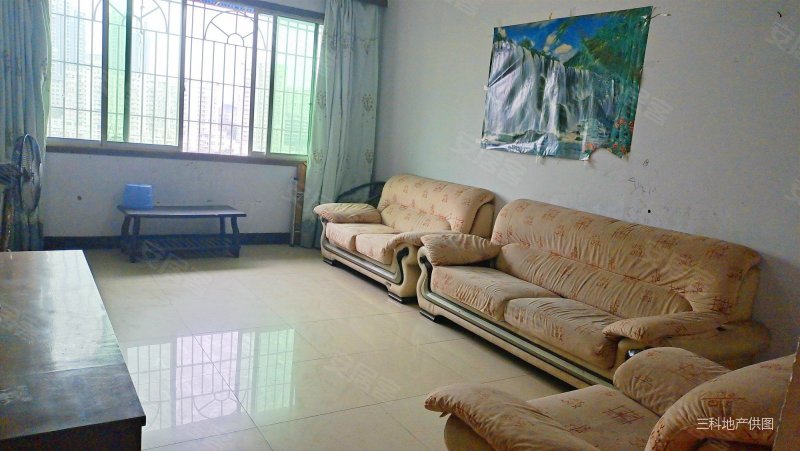 兴华花园,免费停车,有简单家具家电,街面房,出行方便