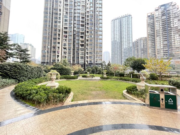 【多图】煌华晶萃城,观音桥租房,新出 观音桥步行街 煌华晶萃城精装一