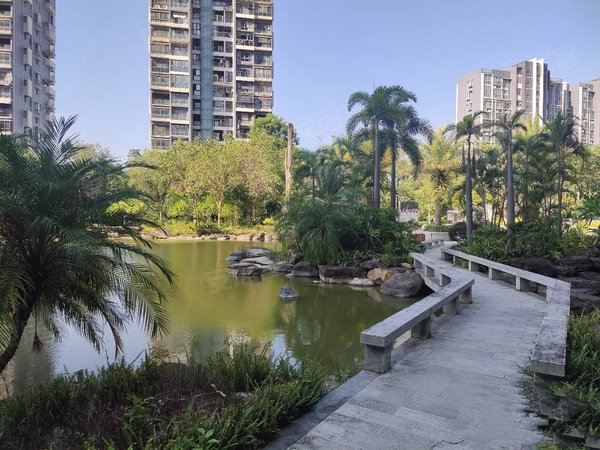 南宁青秀柳沙半岛半山半岛半山精装两房 看整个小区园林 家具家电齐全