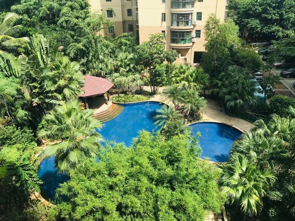 三亚吉阳月川荣德花园三亚荣德花园 地段繁华 环境优美 户型方正 干净