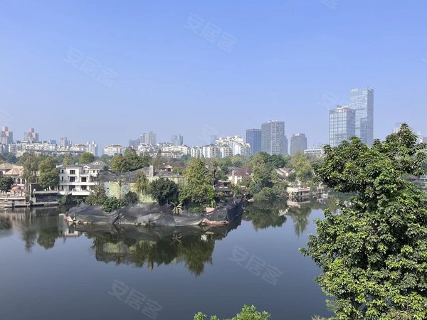 重庆渝北新牌坊龙湖花园(别墅)看湖别墅 龙湖南苑 居家好地方 有车位