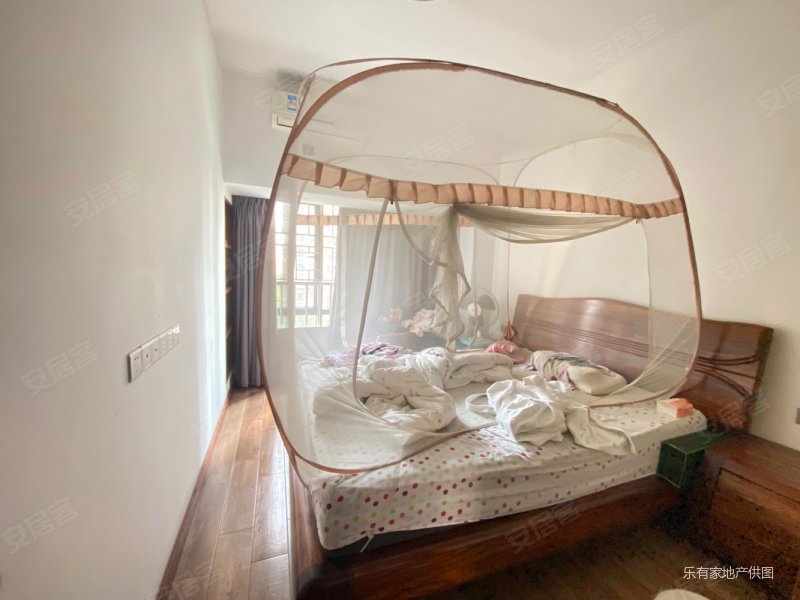 广兴源圣拿威5室2厅2卫137.1㎡南北988万