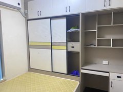 韶关武江新城区保利中景花园 全屋定制衣柜3室2卫 望盘景山公园租2299元出租房源真实图片