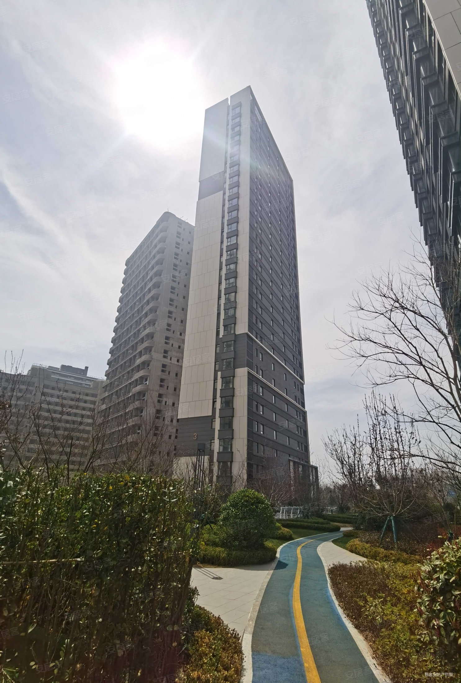 39平方米,灵珑湾二手房,363万,4室2厅,3卫,168.39平米-青岛安居客