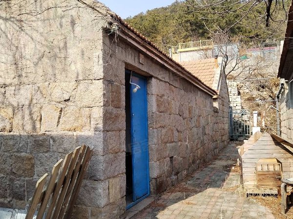 青岛崂山沙子口流清河村自建房崂山沙子口流清河,民宿村,前后两栋平房