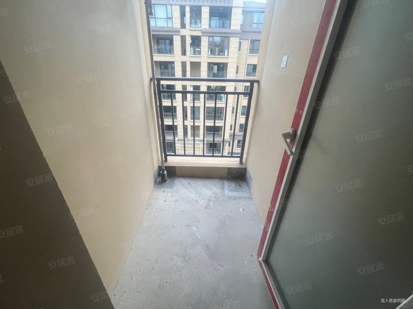 凰城御府有性价比的洋房488万还是端户7米阳台