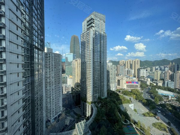 重庆渝中解放碑日月光解放碑1号日月光解放碑1号 3室2厅2卫 电梯房 精