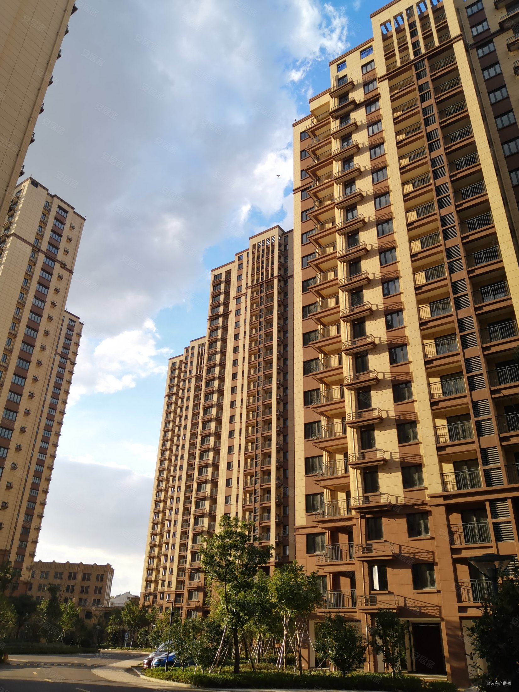 君睿名苑2室1厅77平边户诚心客户价格可面谈