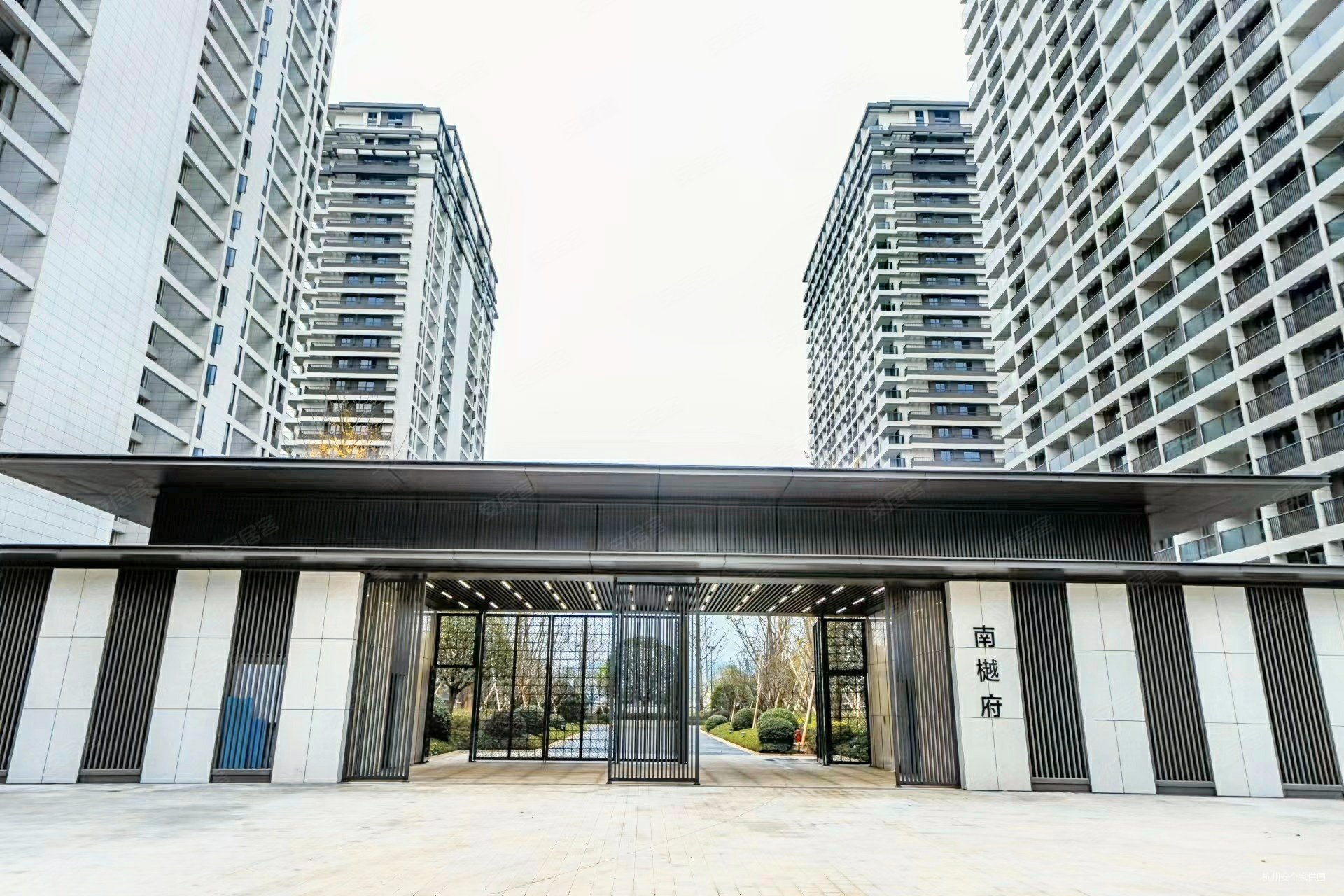 临安锦南新城核心位置浙江省医院临安院区边上地上集团开发