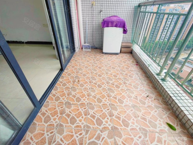 莲丰花园 产权清晰 刚需小三居 买来自住出租都不错!