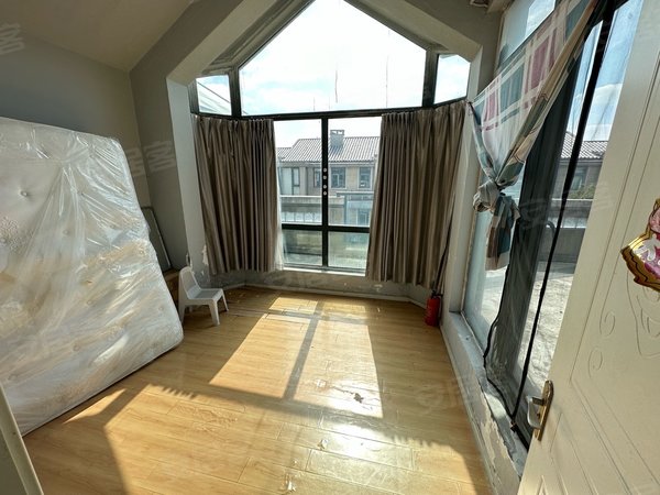 杭州萧山闻堰湘湖人家(东区)湘湖人家 简装整栋排屋 有花园露台 可