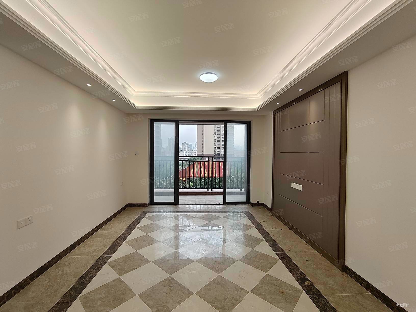 近珠海逸骏星园 精装三房两卫未住过 朝南向 医疗商圈配套齐全