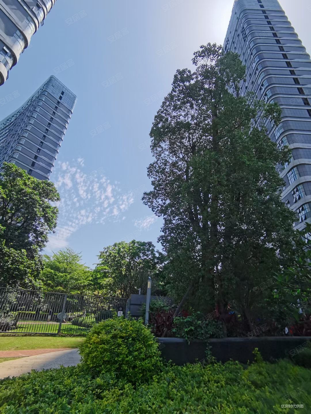 边套边套 海沧大桥首站 融信精装三房 看山看海 挑高5米