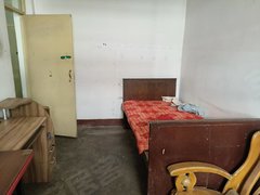 阿克苏阿克苏市阿克苏城区太百旁单间出租包水电费物业暖气押一付一有意者联系出租房源真实图片