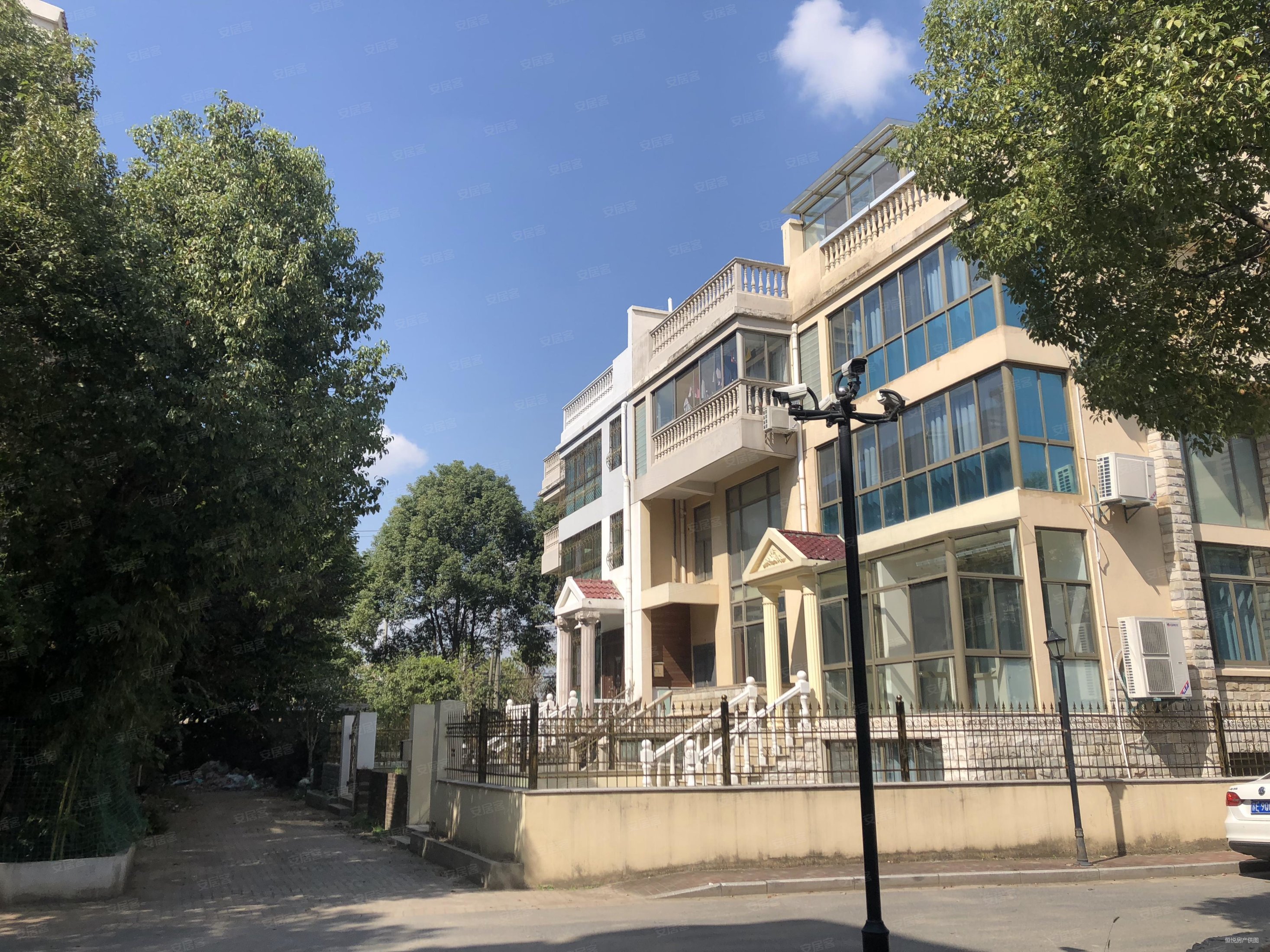 花园方正 诚售,鸿禧山庄二手房,340万,4室2厅,5卫,190平米-昆山安居客