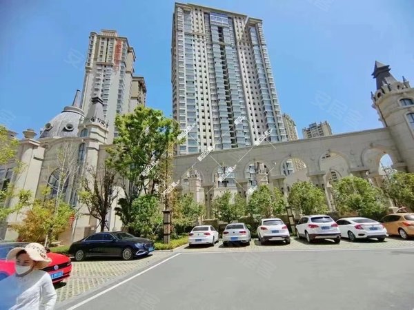 昆明五华黄土坡金泰国际三期高品质小区 金泰国际三期名门95 3房出租