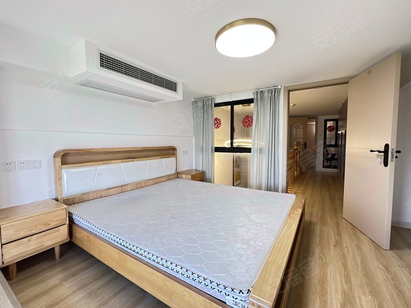 上海青浦朱家角万达茂(商住楼)青浦万达茂,精装loft复式公寓,高区朝南