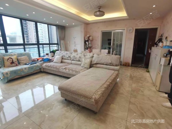 急售江夏客厅正地铁口清江泓景好楼层湖景房证满二