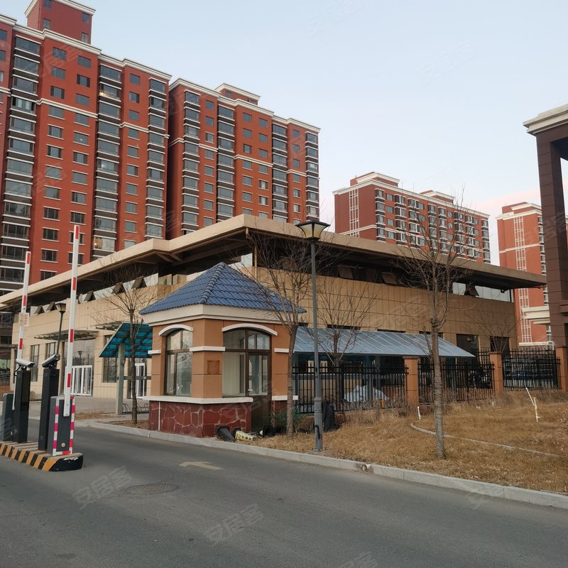 魏海林 2020-11-11 09:54:57 小区居住人群大多为cbd上班和附近周边国