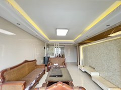 泉州洛江万安街道十一中旁 三盛四季公园一期 墙壁贴砖三房两卫 实景照 拎包住出租房源真实图片