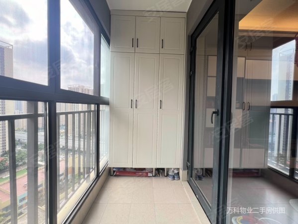万科新世纪翡翠滨江(一期)2室2厅1卫91.8㎡南136万