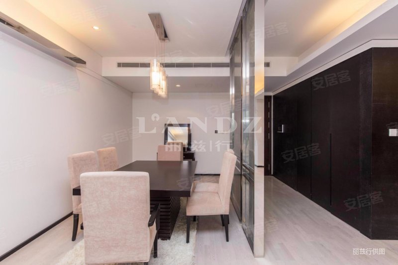 新出东南向3居室,房况保养9成新,方便看房,首创禧瑞都二手房,2050万,2