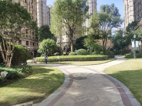 温州瓯海娄桥华鸿中央城公园旁 中央城3房1卫 精装修出租,小区自带