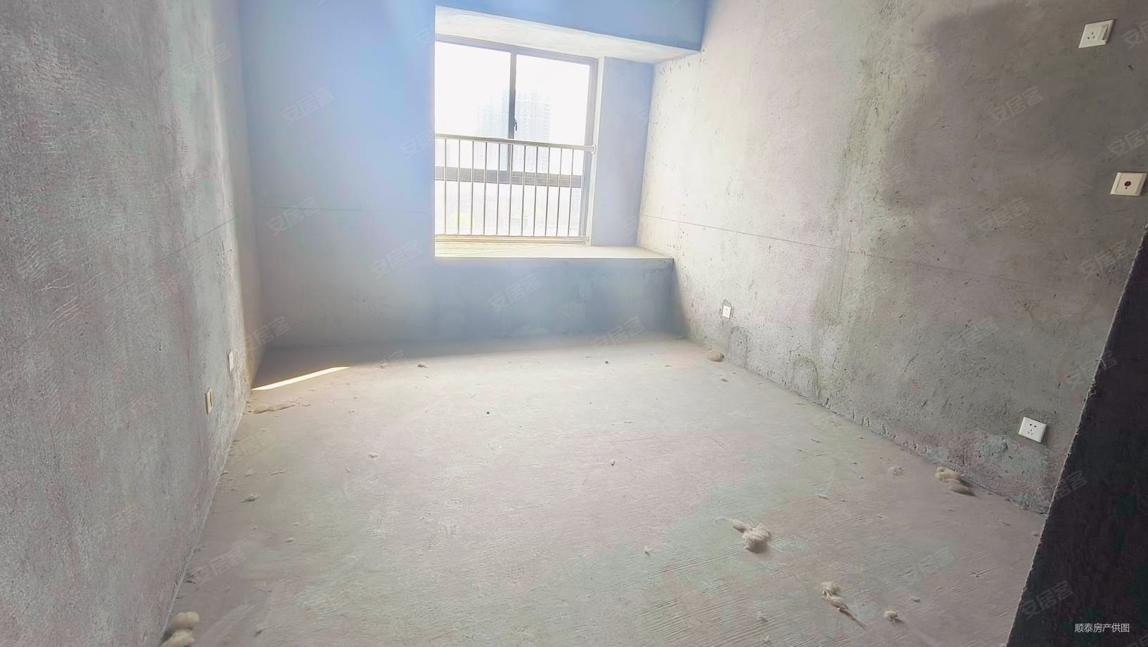 冠城华府3室2厅1卫108㎡南北59.8万