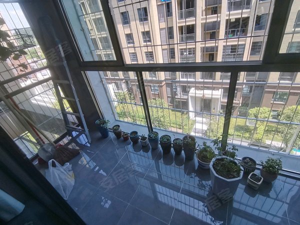 重庆荣昌荣昌城区金源小区金源小区 3室2厅2卫 精装修 电梯房 95平