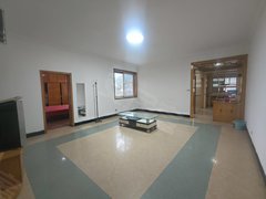 贵阳云岩头桥新上头桥天桥旁步梯优惠价850可配沙发床和简单家电家具出租房源真实图片