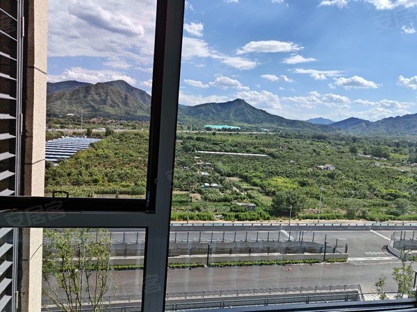 北京海淀苏家坨京投发展岚山京投发展岚山 南北两居 精装修 电梯房