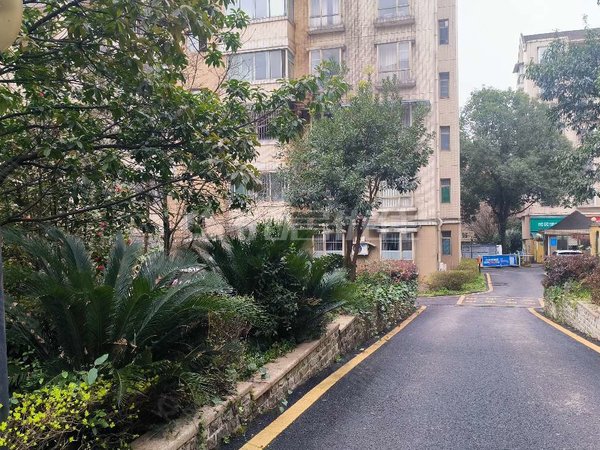 贵阳观山湖碧海花园麒龙金翠湾急租 贵阳三中一中对面 碧海花园 精装3