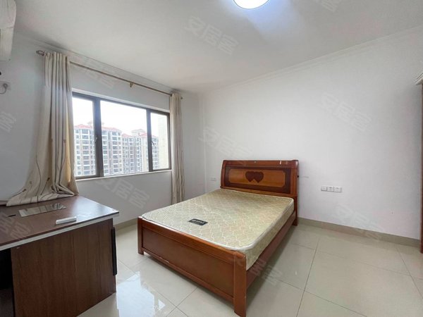 【多图】龙光海悦华庭,南坦路租房,龙光海悦华庭精装四房出租,2300元