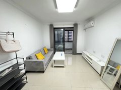 上海浦东曹路精装两室一厅 押一付一 电梯房高层 停车方便 特价出租出租房源真实图片