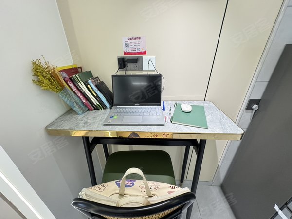 金华东阳东阳江北湖莲西街270号楼山口 麻车 西范 夜市附近 高层一室一厅 智能投影 多种户型出租房源真实图片