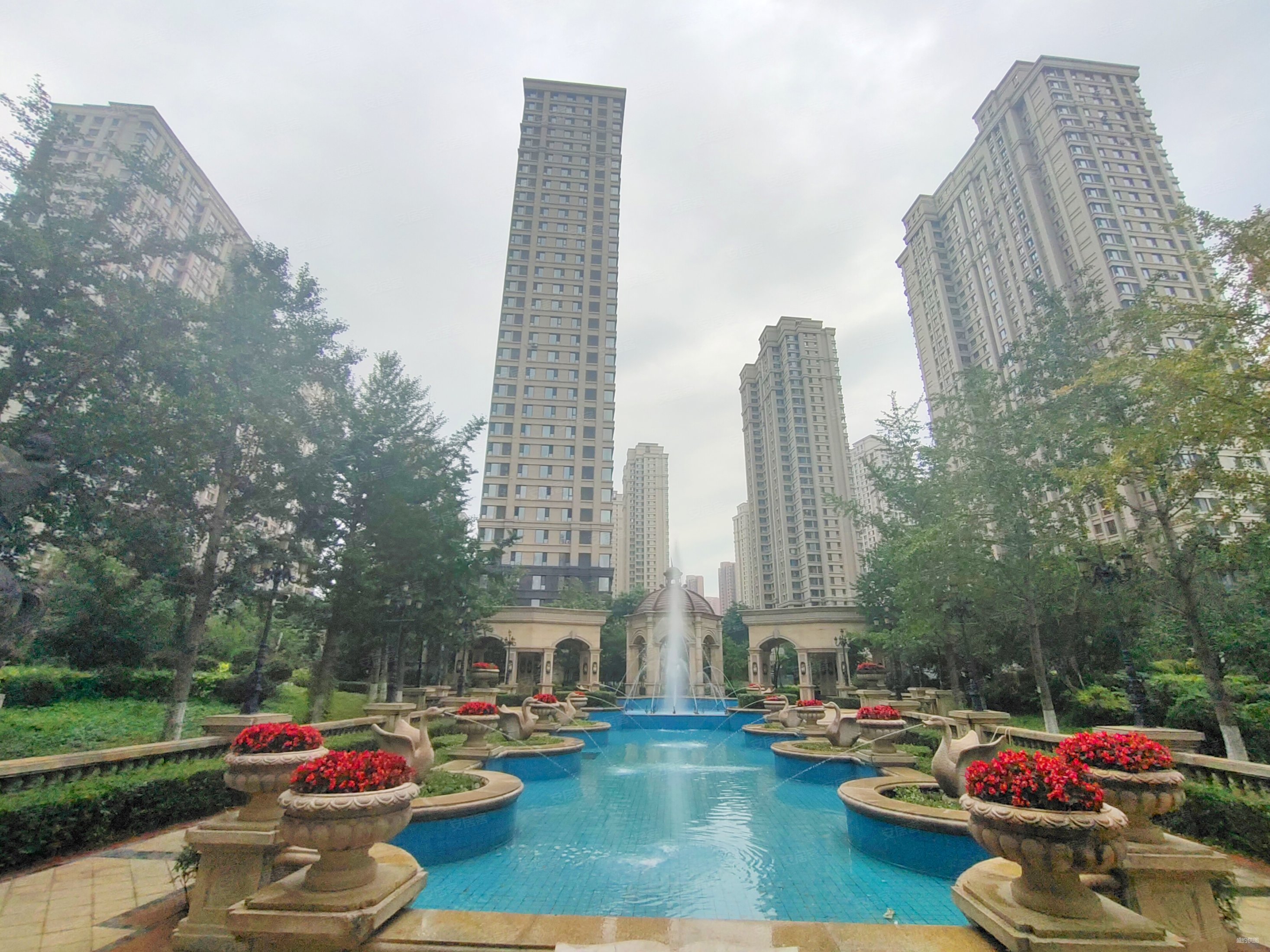 急售万达公馆专卖99套随时看房另有其它房源对比