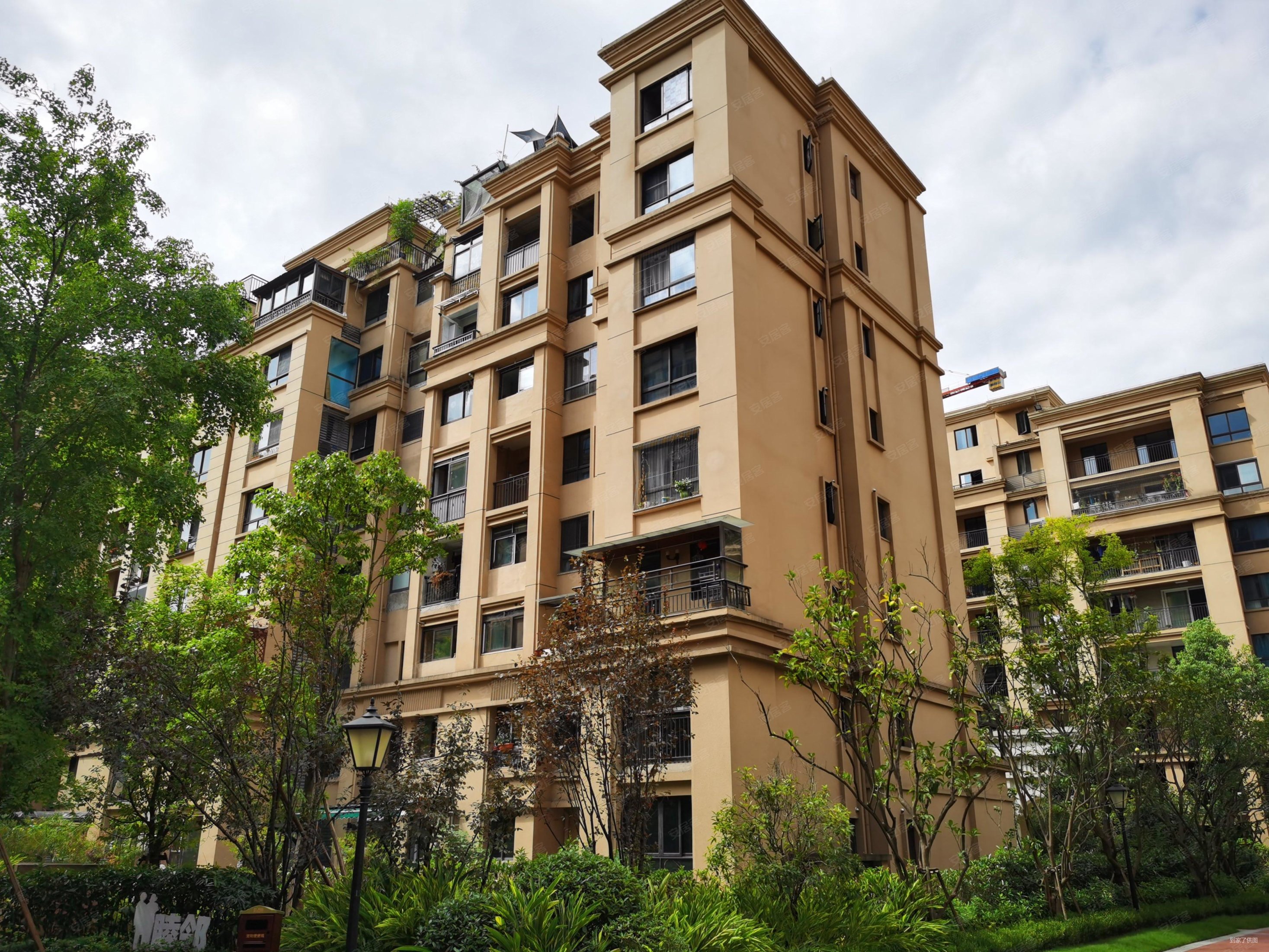 华美翡丽山 纯洋房社区 横厅7.3米大阳台 精致4房业主诚售