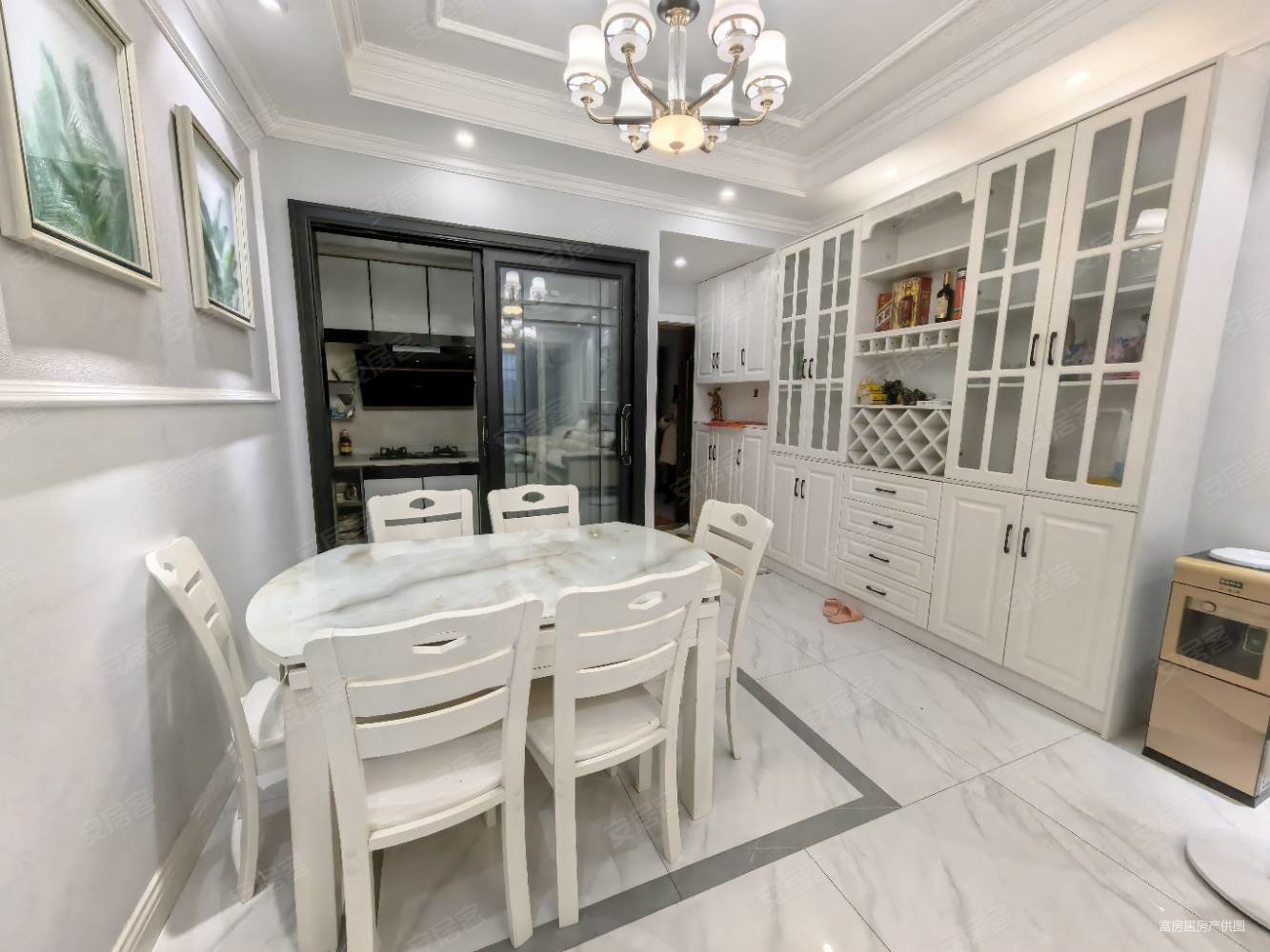 锦利王府3室2厅1卫92㎡北49万