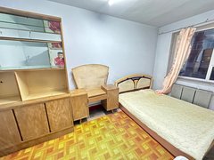 吉林省委宿舍 2楼 押一付一 能短租 老式装修 就是便宜
