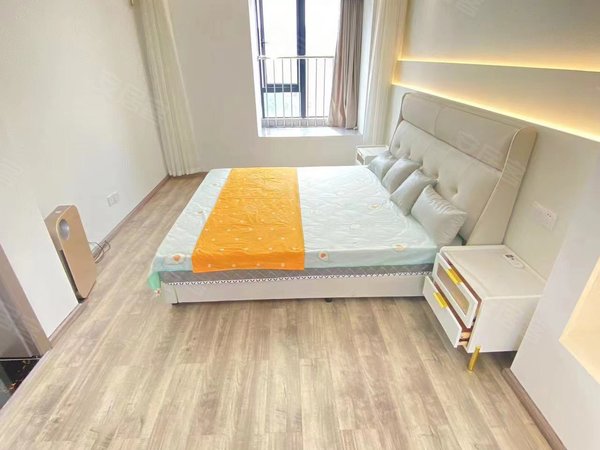 绍兴越城市区环内金群家园东区无中介(家电齐全可短租押一付一)梅山