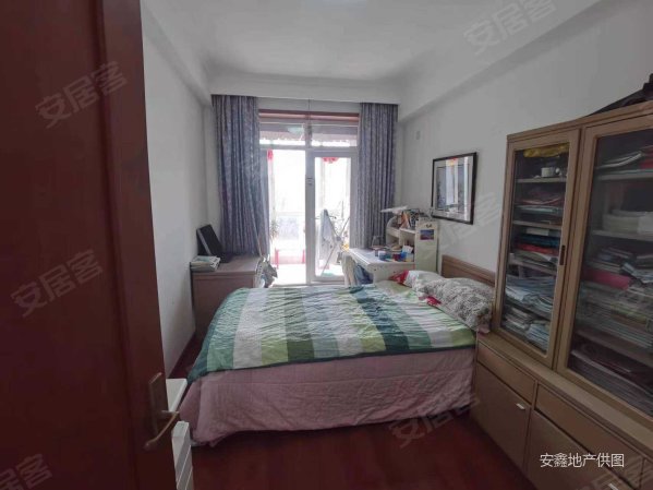 260万急售价可谈三室5楼尚品南山中介费三千