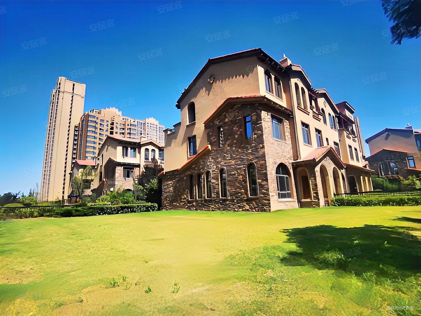 雁鸣湖旁 内独栋别墅 经典户型 小区 三环里交通便利,绿地与湖(别墅)
