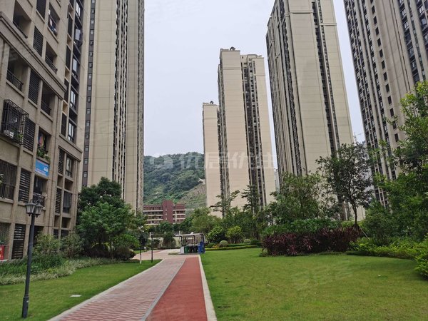 广州增城永和金地香山湖香山湖 全新装修4房 家电基本齐全出租房源
