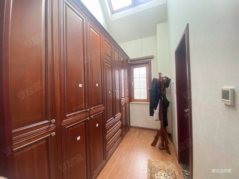 商品住宅 低密度社区 环境优美 楼层好 满五 精装修,蓝岸丽舍(别墅)