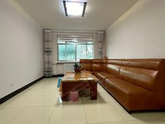 固原原州新时代购物中心顺德小区3楼，三室两厅一卫，带家具，房子干净利落，拎包入住出租房源真实图片