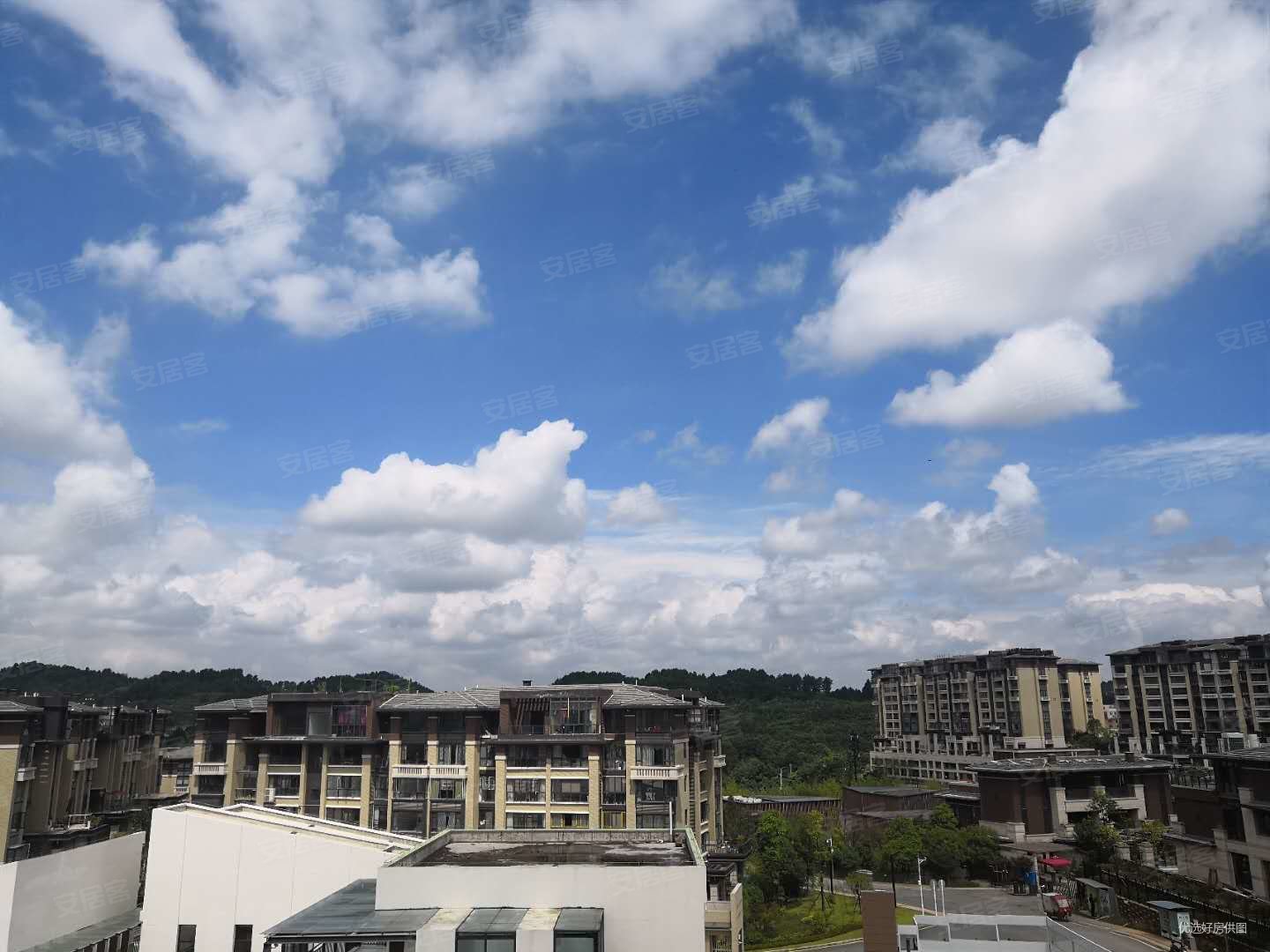 贵阳房产网>贵阳二手房>云岩二手房>三桥二手房>万科新都荟(一期别墅)